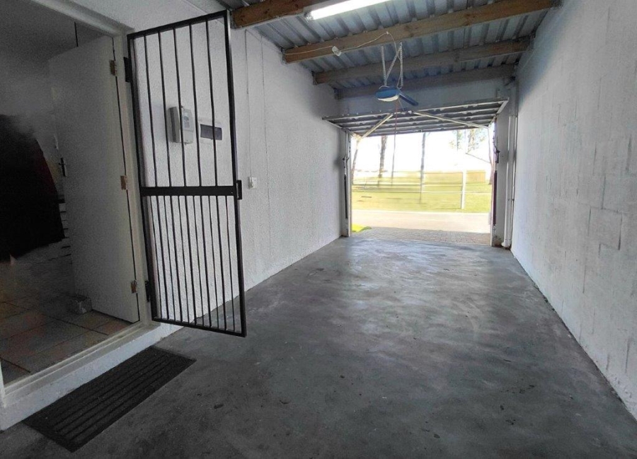 2 Bedroom Property for Sale in Victoria Park Western Cape